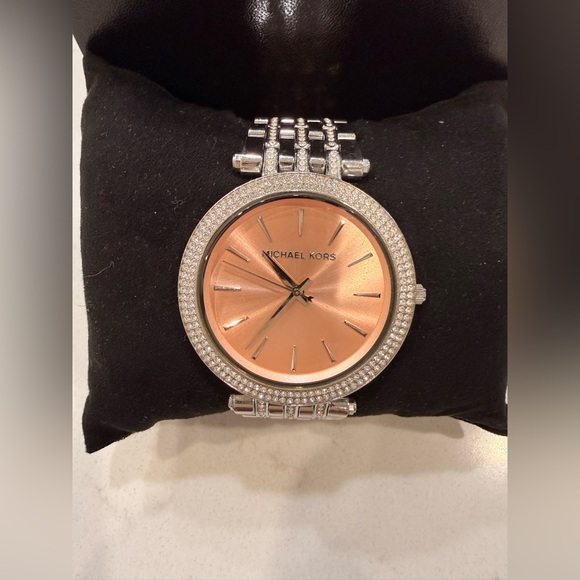 EUC Michael Kors Darci Glitz MK3218 Wrist Watch Women Rose Gold And Silver - Picture 2 of 7